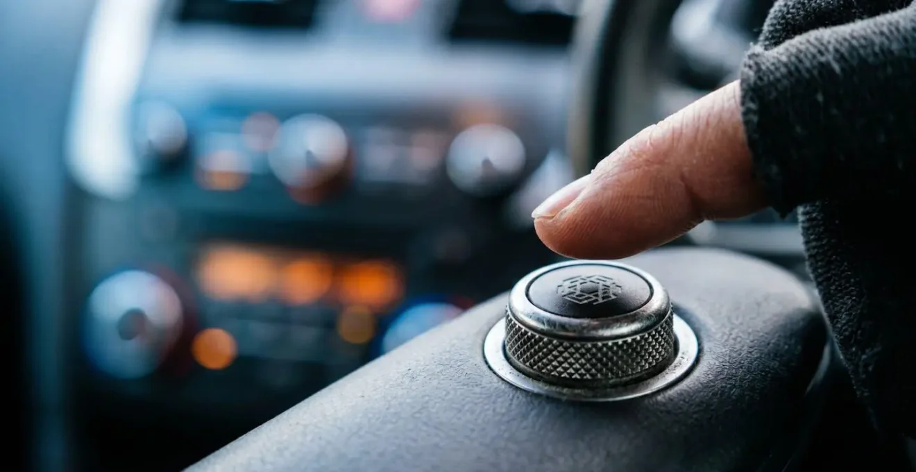Interface de configuration du mode de conduite personnalisé dans un véhicule moderne